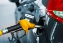 Baja el precio de la gasolina regular en México